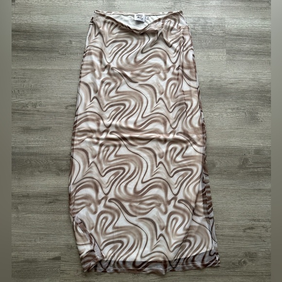 Princess polly  Brown Swirl Patterned maxi  Skirt Sz 8 - Picture 1 of 2